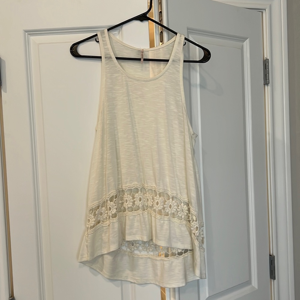 Cream tank with lace detail
